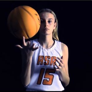 Meet your Posher, Izzy